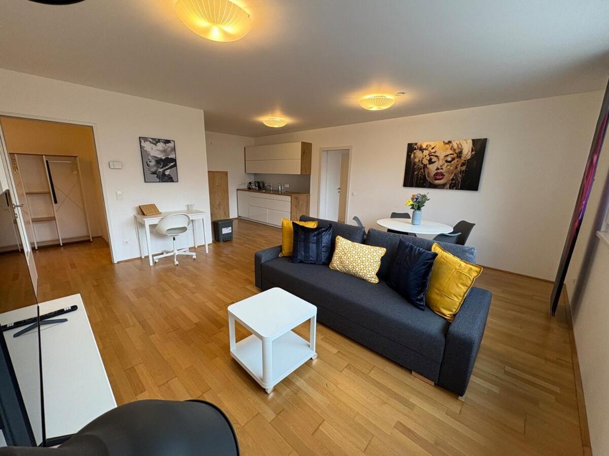 Apartment Between Old Danube And Danube Center - New, Quiet And Modern Wien